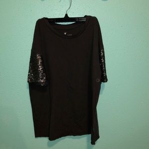 Women’s xs Grey sequin American eagle top